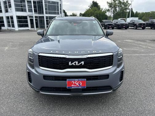 Silver 2022 Kia Telluride EX