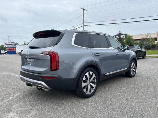 Silver 2022 Kia Telluride EX