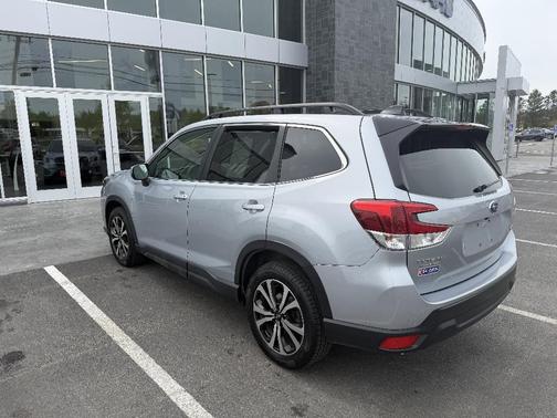 Ice Silver Metallic 2024 Subaru Forester Limited