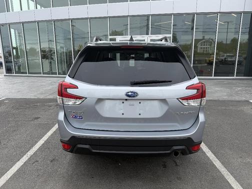Ice Silver Metallic 2024 Subaru Forester Limited