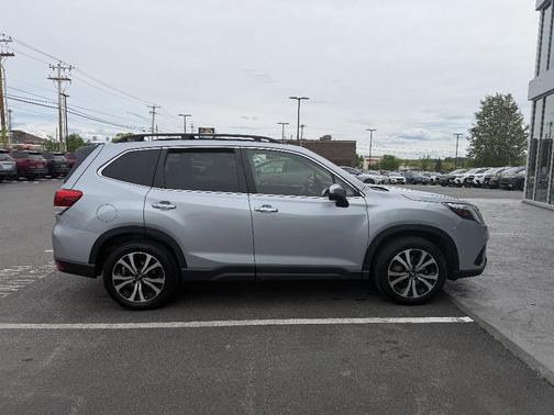 Ice Silver Metallic 2024 Subaru Forester Limited