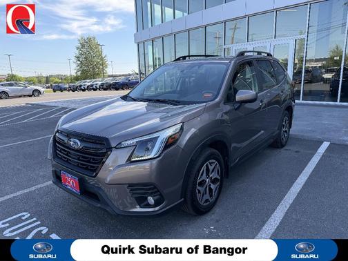 Brilliant Bronze Metallic 2023 Subaru Forester Premium