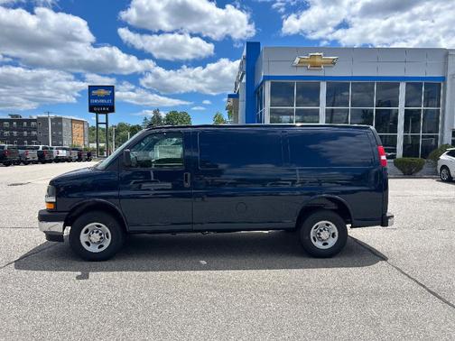NON COLOR 2026 Chevrolet Express 2500 Work Van