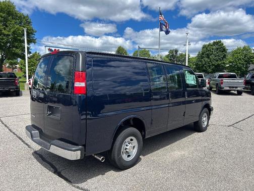 NON COLOR 2026 Chevrolet Express 2500 Work Van