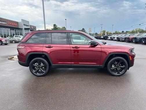 2023 Jeep Grand Cherokee Altitude 4x4
