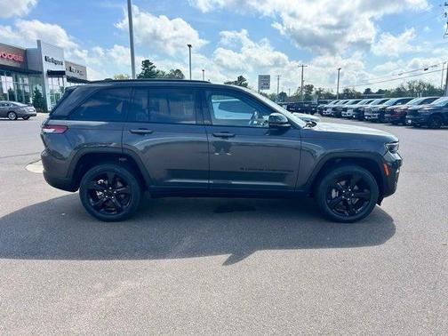 2023 Jeep Grand Cherokee Altitude 4x4