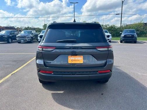 2023 Jeep Grand Cherokee Altitude 4x4
