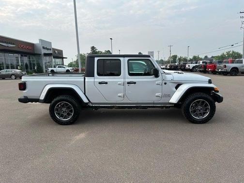 2022 Jeep Gladiator Overland 4x4