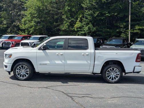 Bright White Clearcoat 2024 RAM 1500 Laramie