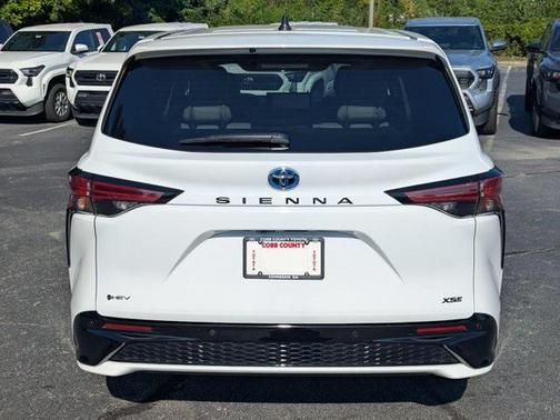 2025 Toyota Sienna XSE 7 Passenger