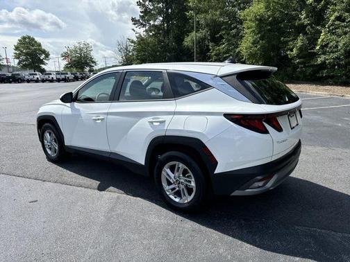 2025 Hyundai TUCSON SE