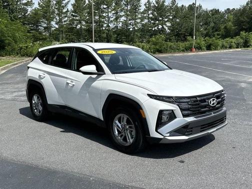 2025 Hyundai TUCSON SE