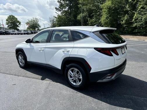 2025 Hyundai TUCSON SE