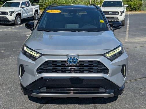 2022 Toyota RAV4 Hybrid SE