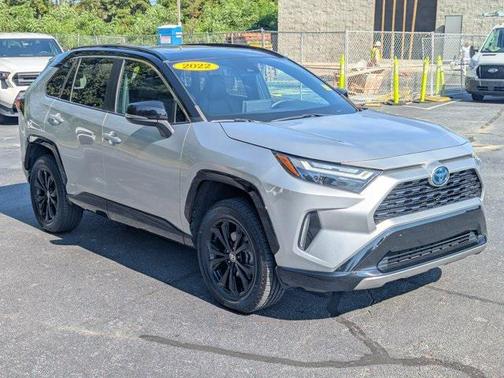 2022 Toyota RAV4 Hybrid SE