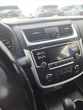 2016 Nissan Altima 2.5 SR