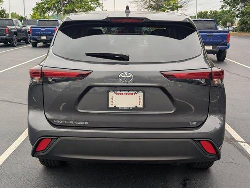 2024 Toyota Highlander LE