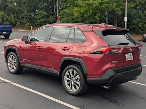 2021 Toyota RAV4 XLE Premium