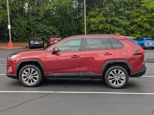 2021 Toyota RAV4 XLE Premium