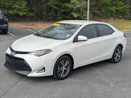Blizzard Pearl 2018 Toyota Corolla LE