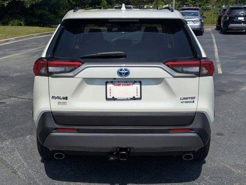 Blizzard Pearl 2021 Toyota RAV4 Hybrid SE