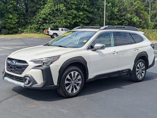 Crystal White Pearl 2024 Subaru Outback Touring XT