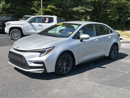 Classic Silver Metallic 2026 Toyota Corolla SE