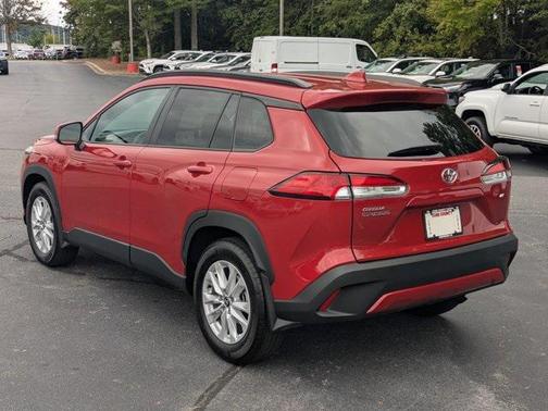 2024 Toyota Corolla Cross LE
