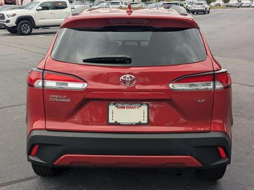 2024 Toyota Corolla Cross LE
