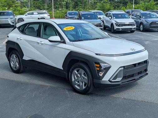 2024 Hyundai KONA SE