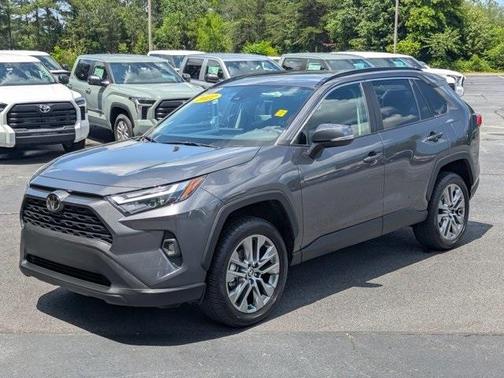 2022 Toyota RAV4 XLE Premium