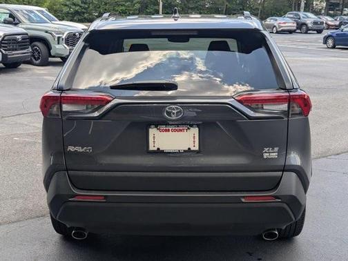 2022 Toyota RAV4 XLE Premium