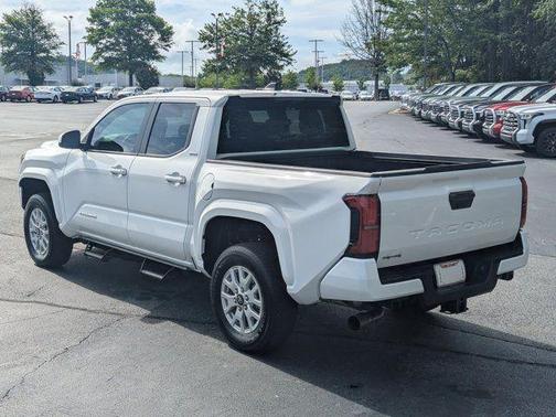 Ice Cap 2024 Toyota Tacoma SR5