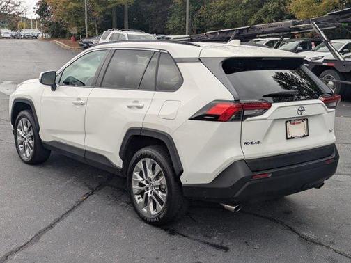 2020 Toyota RAV4 XLE Premium