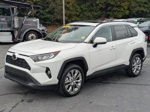 2020 Toyota RAV4 XLE Premium