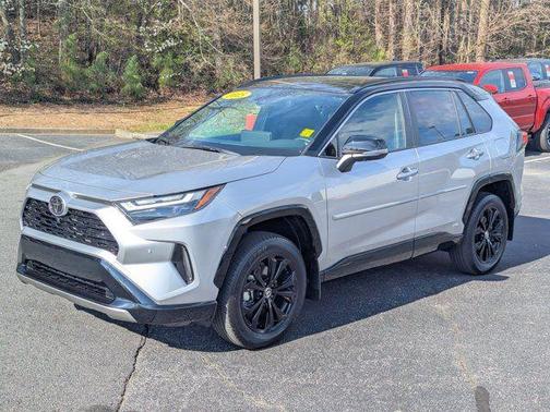 2025 Toyota RAV4 Hybrid SE