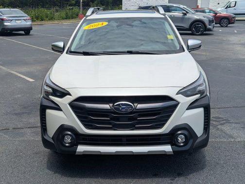Crystal White Pearl 2024 Subaru Outback Touring XT