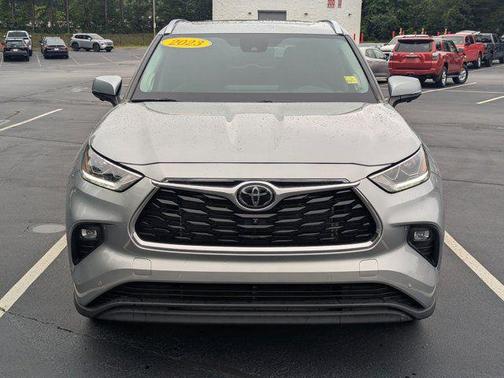 Celestial Silver Metallic 2023 Toyota Highlander Limited