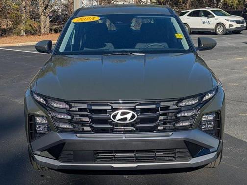 2025 Hyundai TUCSON SE