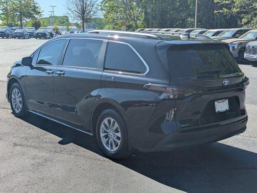 Midnight Black Metallic 2025 Toyota Sienna XLE