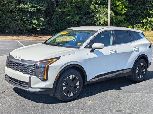 Snow White Pearl 2026 Kia Sportage Hybrid LX
