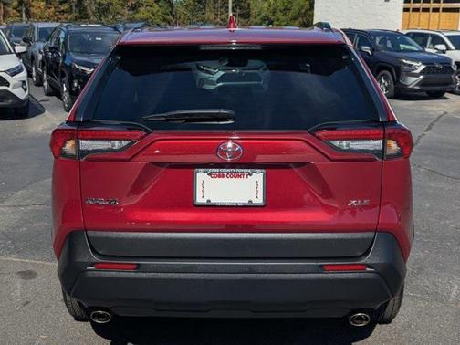 2021 Toyota RAV4 XLE