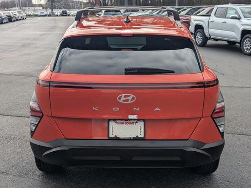 2025 Hyundai KONA SEL