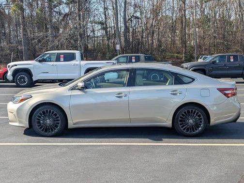 2016 Toyota Avalon XLE