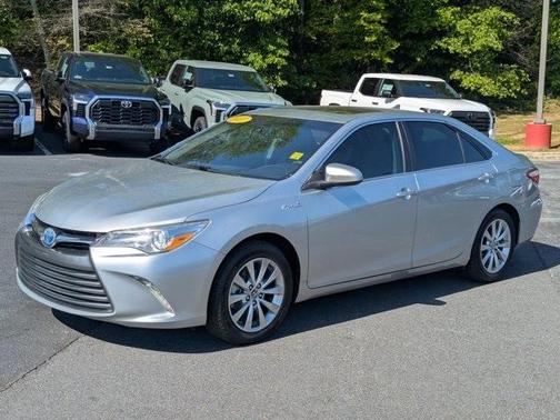 2017 Toyota Camry Hybrid XLE