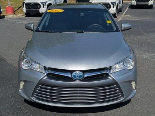 2017 Toyota Camry Hybrid XLE
