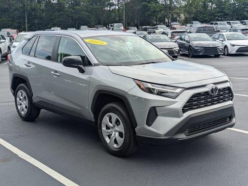 2025 Toyota RAV4 LE