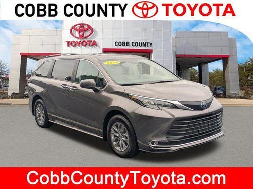 Predawn Gray Mica 2024 Toyota Sienna XLE