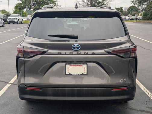 Predawn Gray Mica 2024 Toyota Sienna XLE