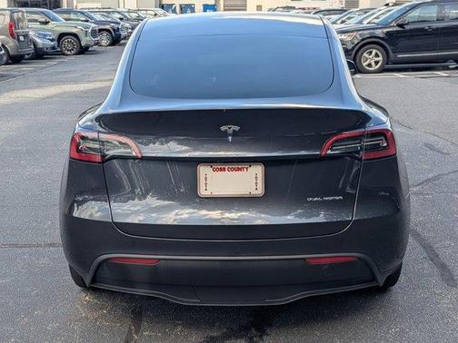 2024 Tesla Model Y Long Range
